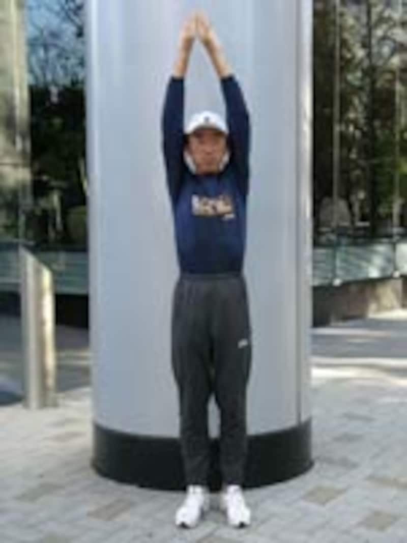 肩胛骨のストレッチング1