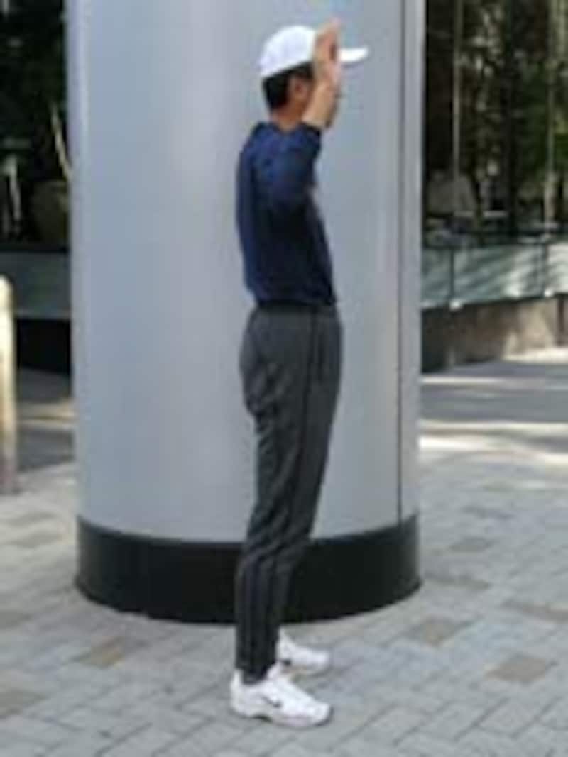 肩胛骨のストレッチング1