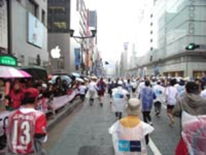 銀座の真ん中を走れる喜びに元気もわいた