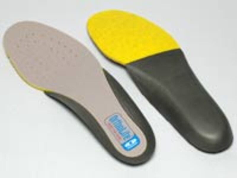 柔らかく着地、しっかりサポートを実現してくれるインナーソール