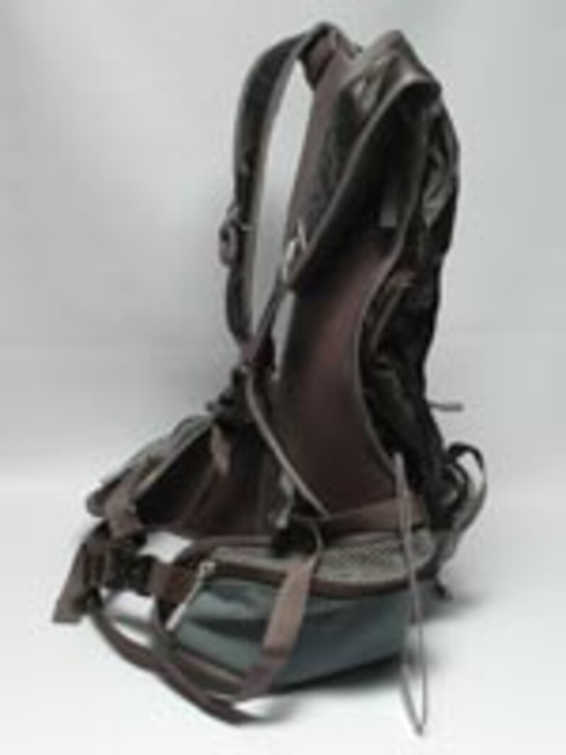 コンプレッションコードを引いたところ。容量の調整は自在