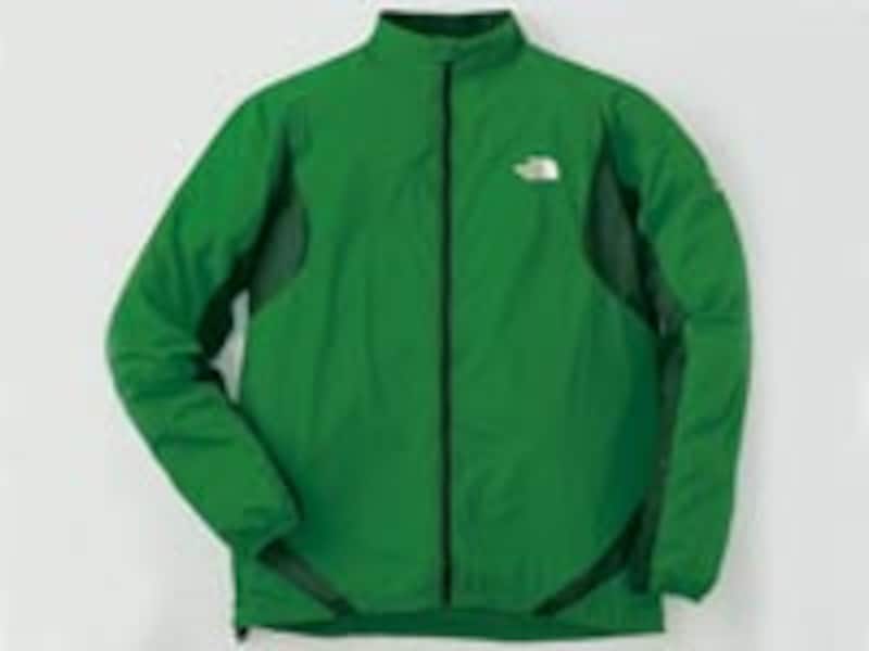 ザ・ノース・フェイス フライウェイトベントジャケット、￥16,800、重量＝120（W's100）g。軽くしなやかな着心地で透湿性に工夫がこらされている、伸縮性のあるナイロン素材を使用