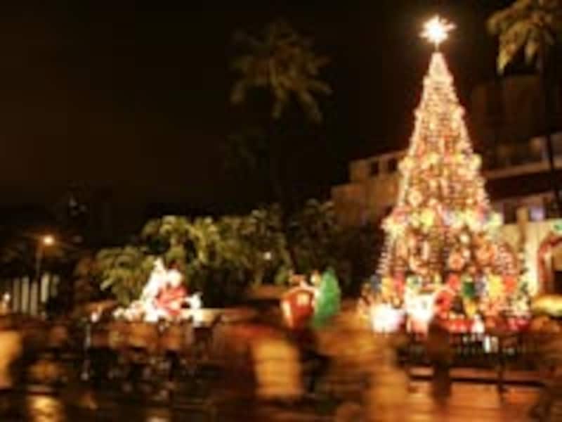 クリスマスのイルミネーションが歓迎
