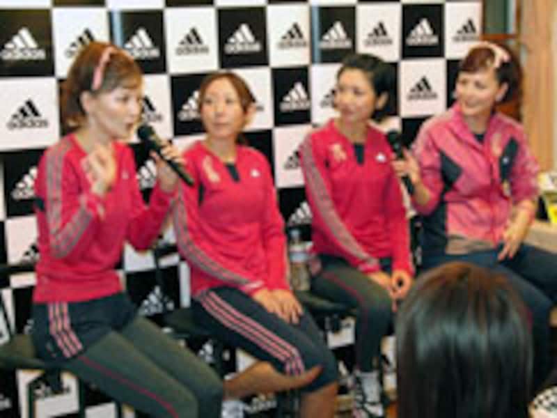 左からアン☆ドゥの雅美さん、大島めぐみ選手、市橋有里さん、アン☆ドゥの里美さん。里美さんは妊娠8ヶ月状態で5kmほどラン。女性は強い