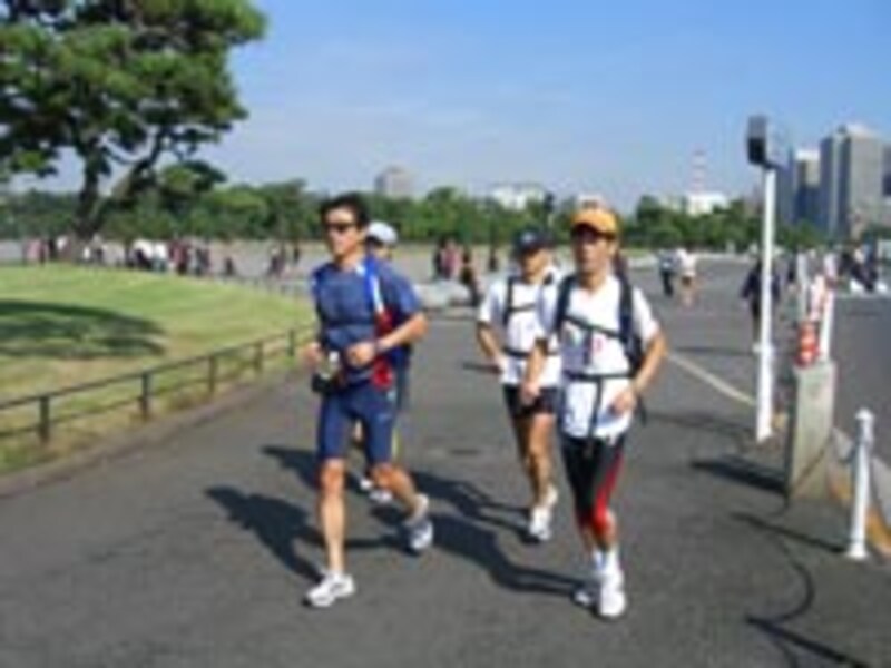 10km地点は皇居前広場の終わった祝田橋