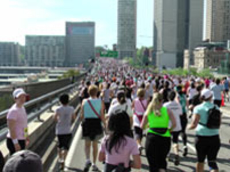 体型が恥ずかしいなんていう人は誰もいないみたい。堂々と参加してました。このあたりはブリッジランの後方