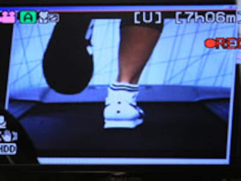 ディタ選手の着地。まったく左右への倒れ込みがない見事な着地