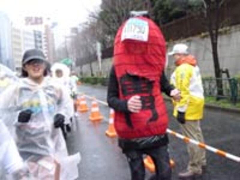 奈良から参加の雷門提灯さん。浅草では大人気だったろうな