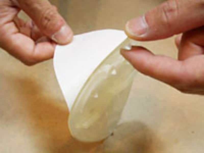 裏面がシールになっています