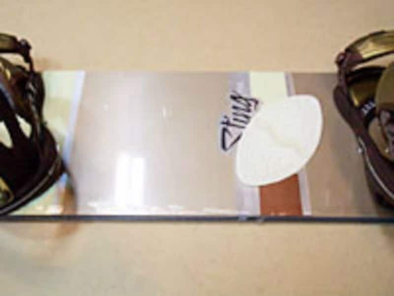 斜めに貼るとスベリ止めの範囲が広がり安心です