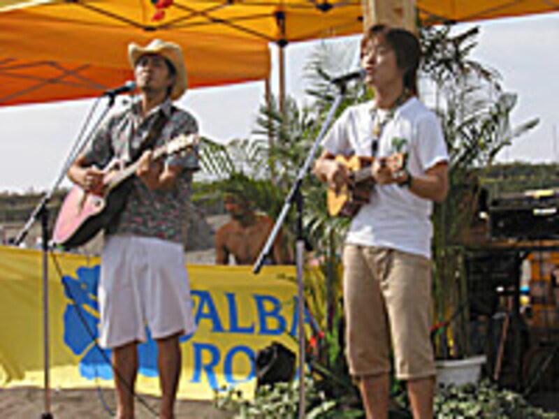 ハワイアンソングデュオ・ラウラ