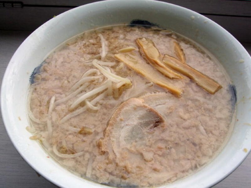 神宮外苑「ホープ軒」のラーメン