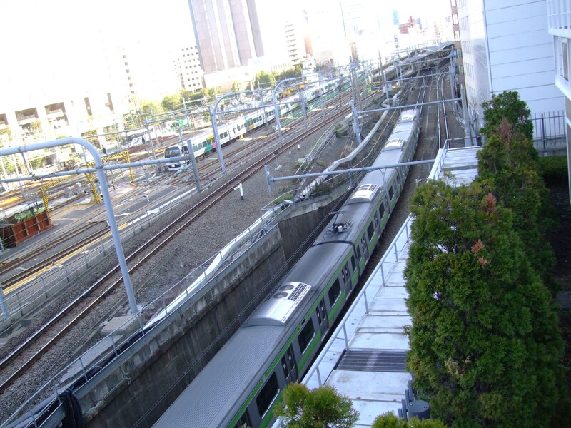 イーストデッキ