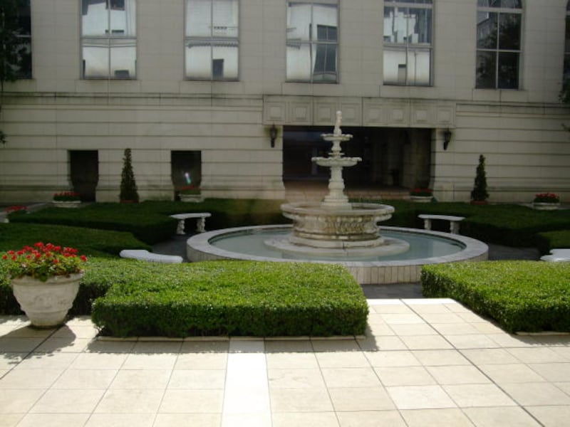 ホテルニューグランドの中庭