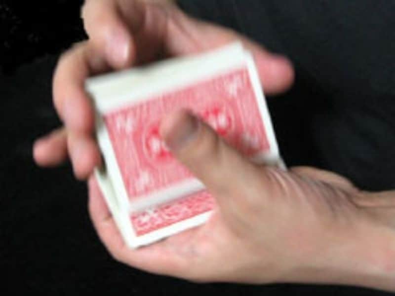 リフルシャッフルを使うのをオススメしない理由 カードゲーム ボードゲーム All About