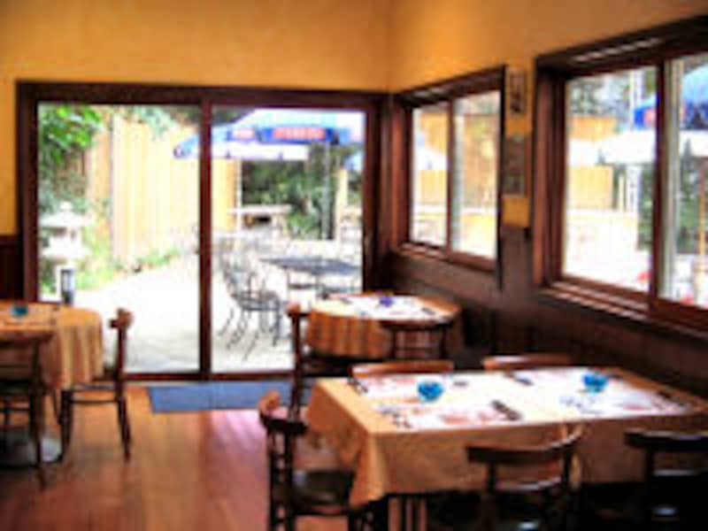 東京日仏学院 ラ・ブラスリー