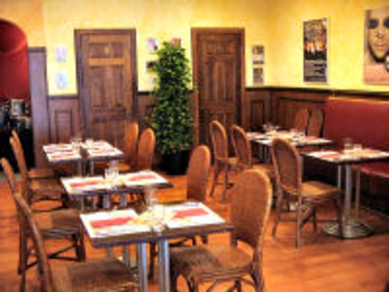 東京日仏学院 ラ・ブラスリー