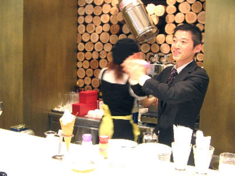 モトヤマ ミルク・バー