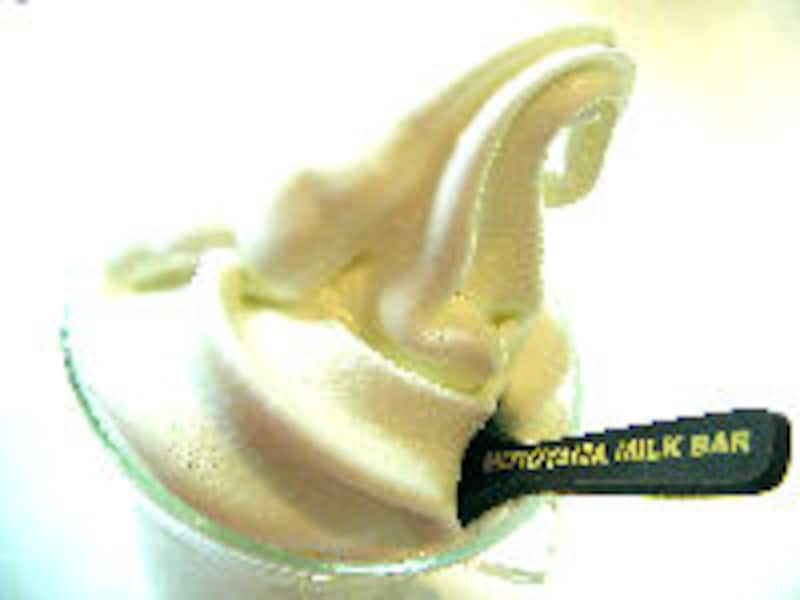 モトヤマ ミルク・バー