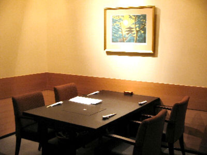 「H & M」 の上でお食事を！