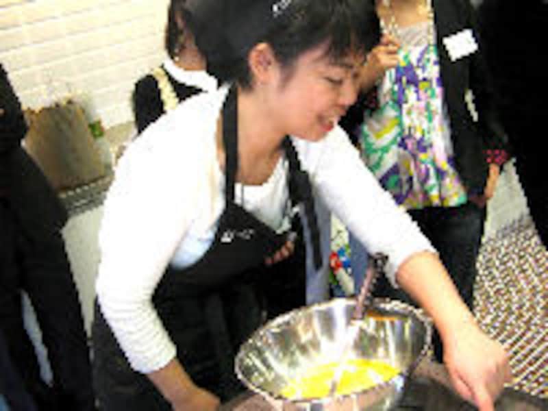 「H & M」 の上でお食事を！