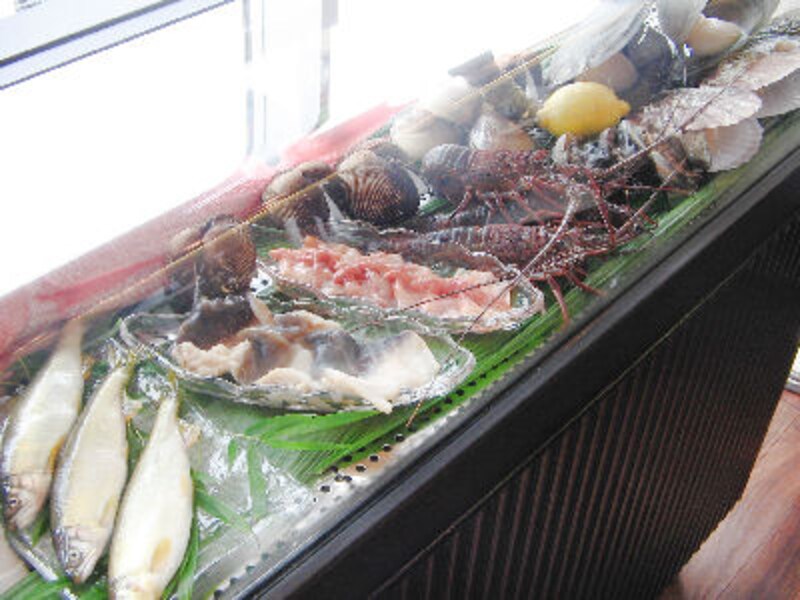 「H & M」 の上でお食事を！