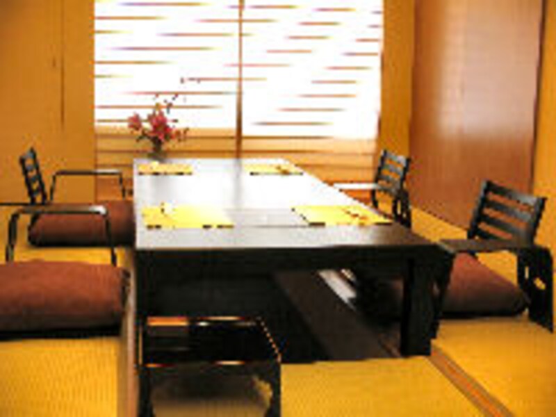 「H & M」 の上でお食事を！