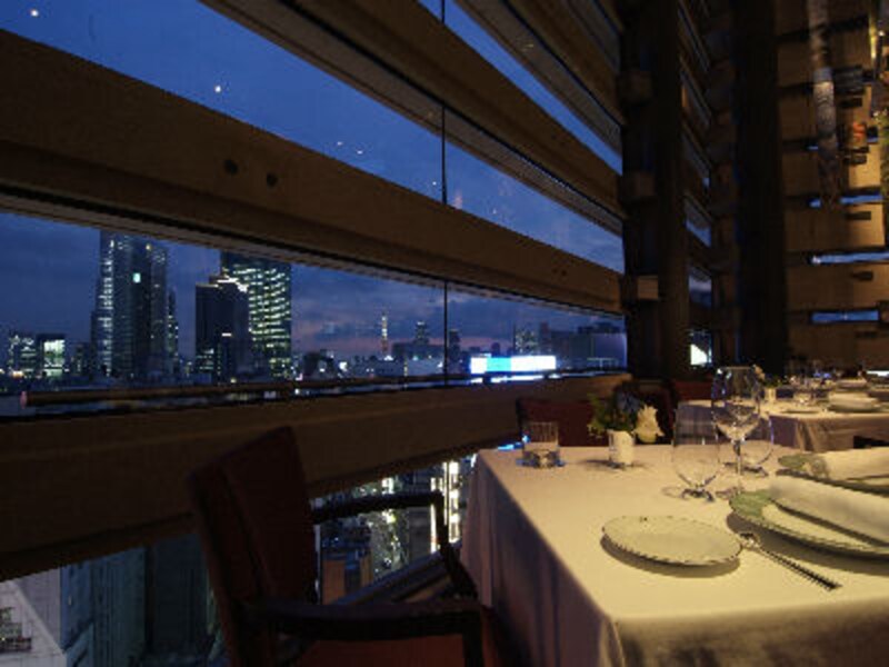 タテル ヨシノ 銀座