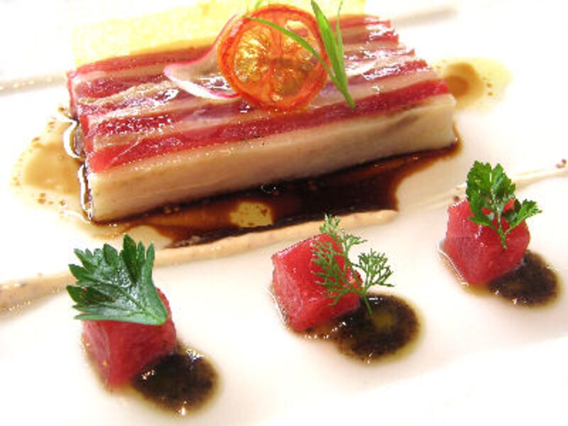 タテル ヨシノ 銀座