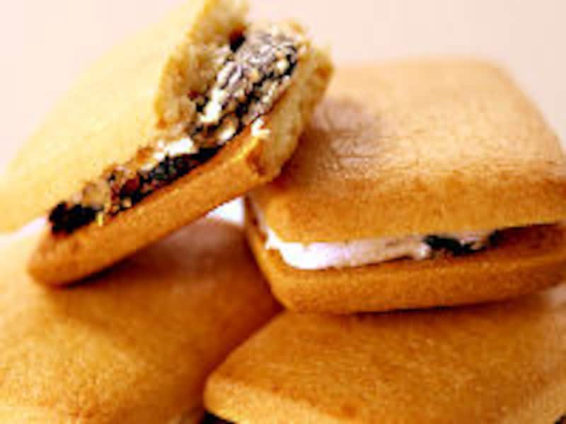 生まれ年のお菓子を探しましょう！