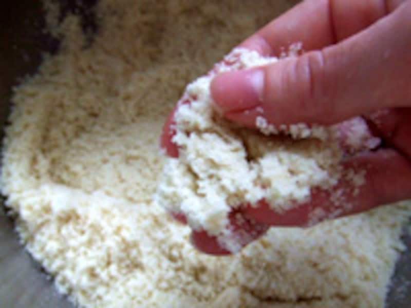 アーモンド生地を作る