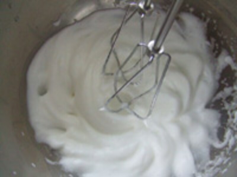 卵白をあわ立てる