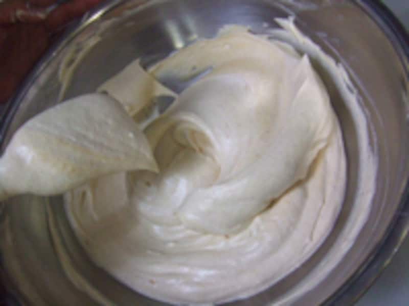 ゴムベラで混ぜる