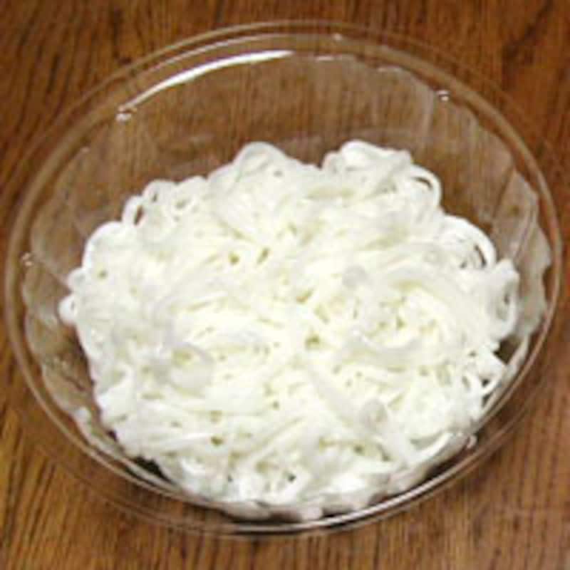 白身魚でつくった冷やしめん