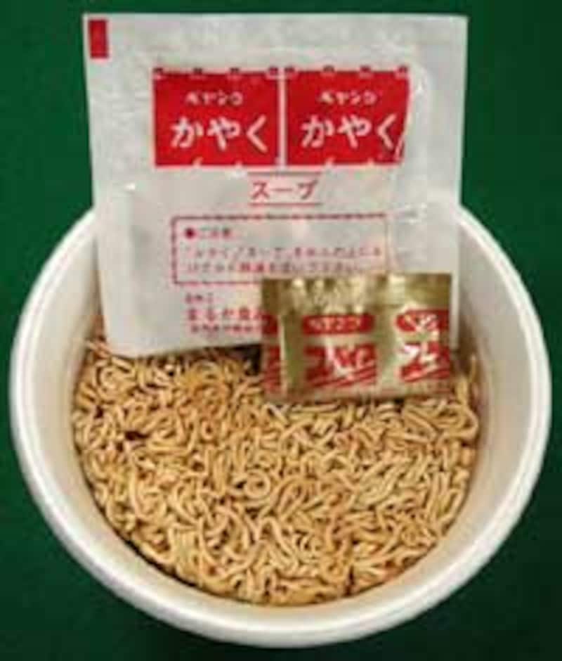 ペヤングヌードルの内容物