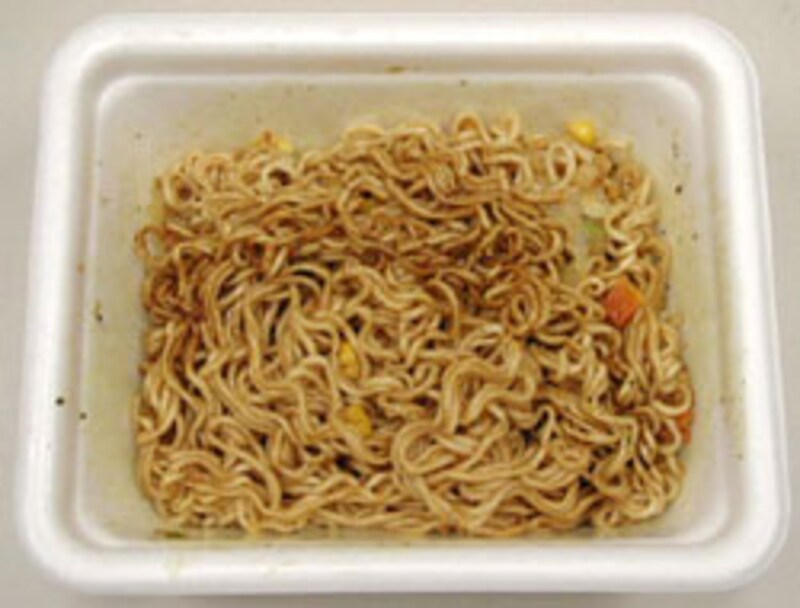 マルちゃん札幌スパイシースープカレー味ヤキソバのできあがり