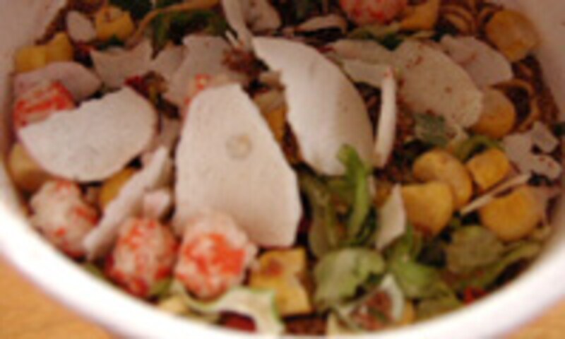 カップヌードルチャイナ 旨みオイスター醤油の中身