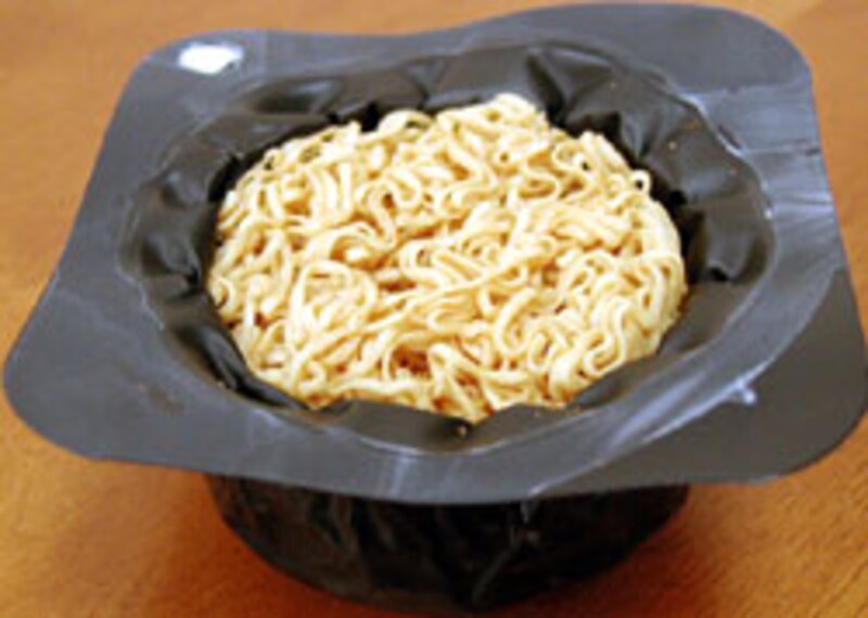 日清食品カップヌードルリフィル開封後