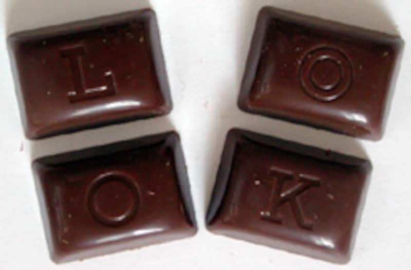 不二家ルックチョコレート　パフェ　ア・ラ・モードの中身