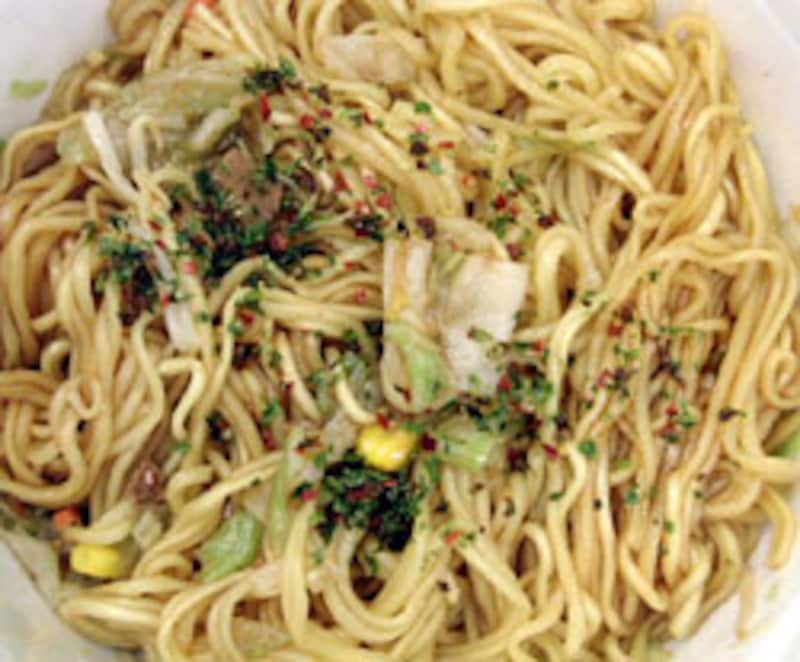 明星食品 ジンギスカンだれ焼そばのでき上がり