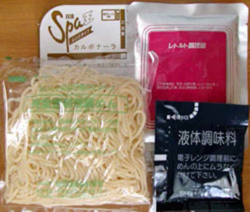 日清食品　Spa王レンジタイプ　カルボナーラ　内容物