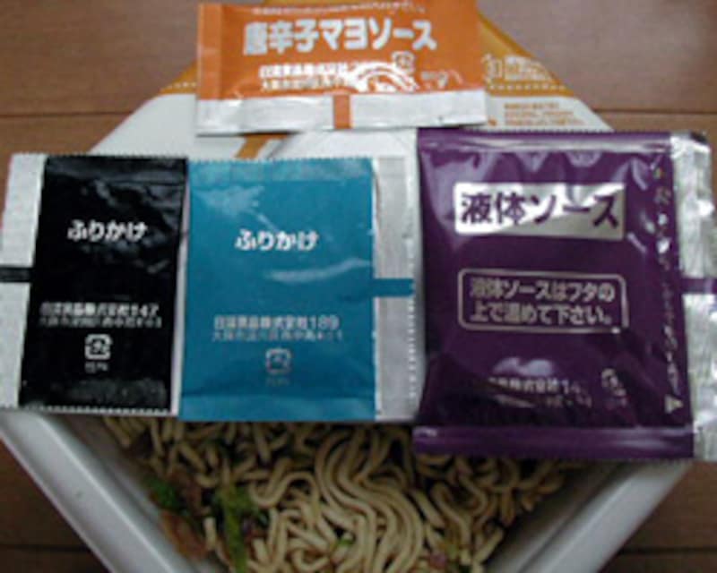 日清食品 ガテン系まぜそばの内容物