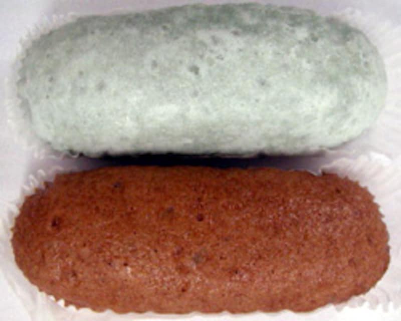 ラムネ風味蒸しパンとコーラ風味蒸しパンの中身