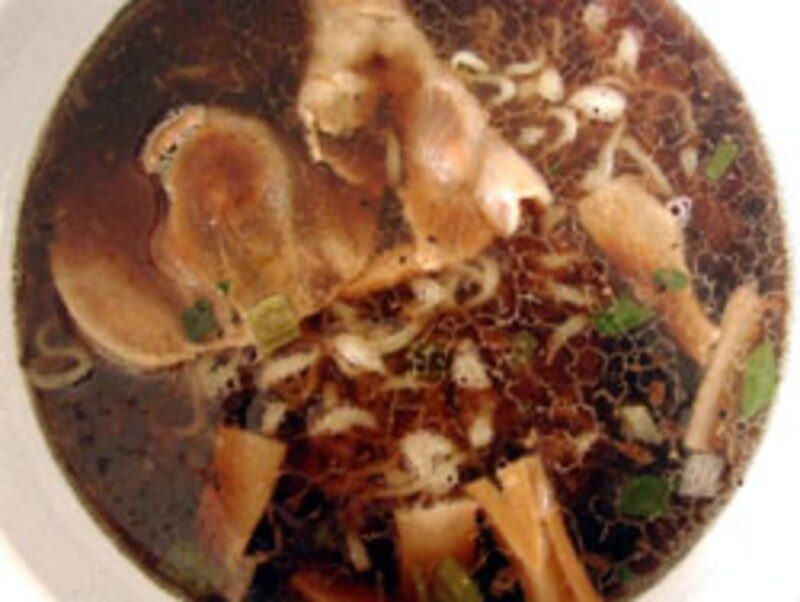 サンヨー食品 サッポロ一番 男の一杯・黒の特濃醤油ラーメン できあがり