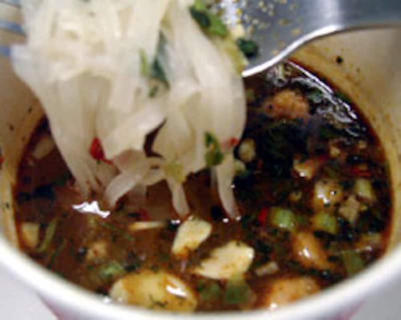 日清食品 スパイスキッチン トムヤムクン フォースープので上がり