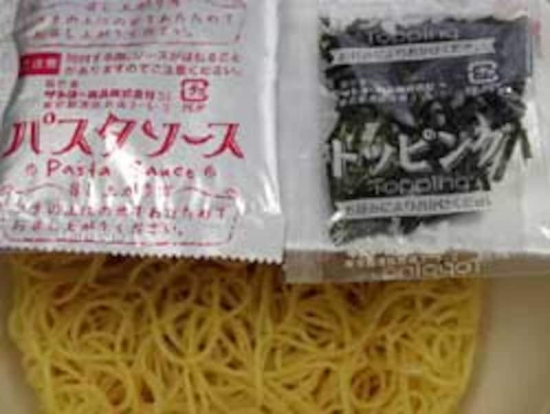 サンヨー食品 デュラムおばさんのカップパスタ たらこスパゲティ 内容物