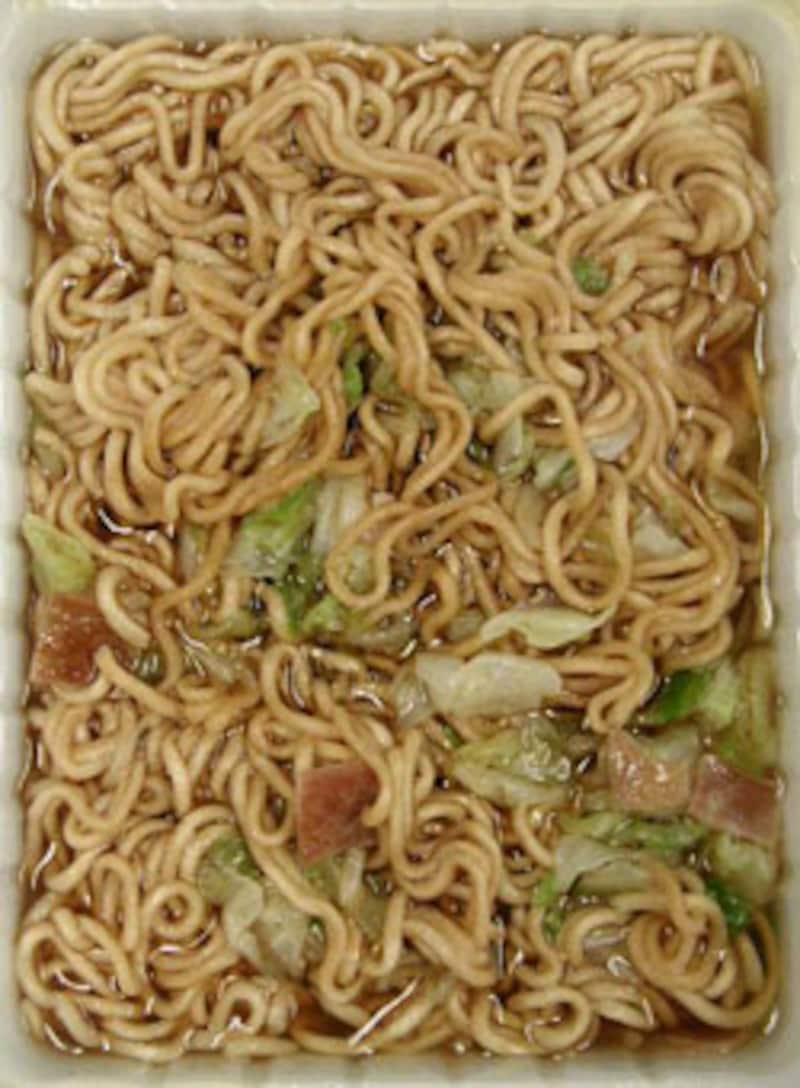 まるか食品 ペヤング スープやきそば でき上がり