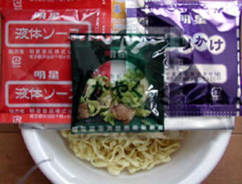 明星食品 美味しさ新発見 まぜそば 内容物