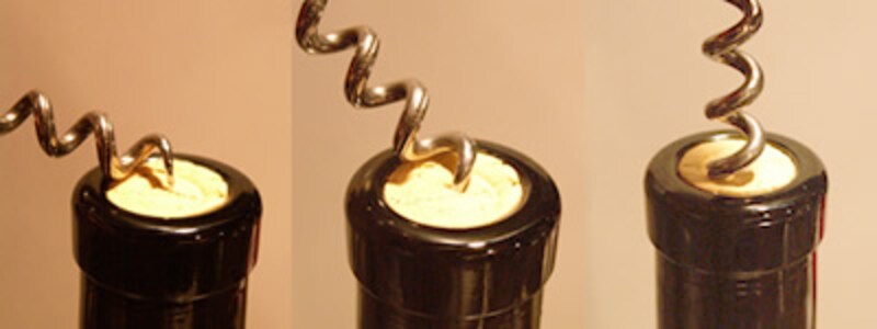 ソムリエナイフのスクリューの刺し方