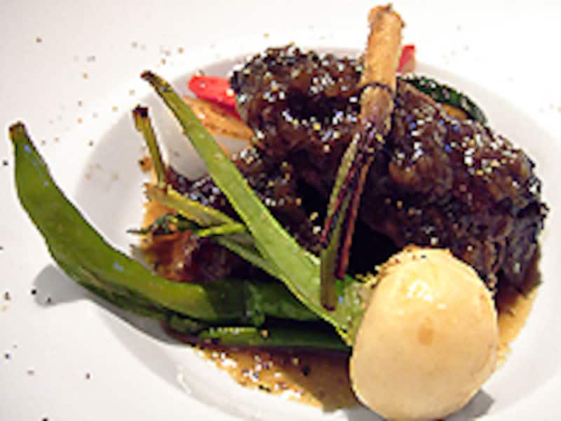 近江牛ほほ肉のプレゼ 玉葱とシャンパンビネガーのキャラメリゼ